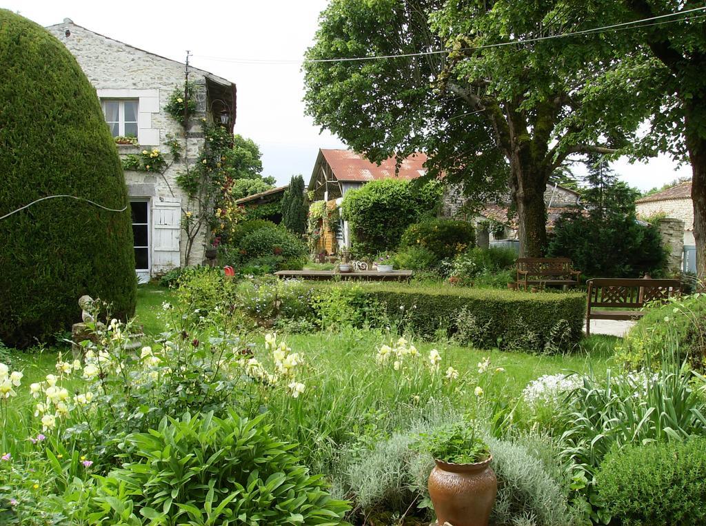 A L'Antan - La Ferme D'Octave Bed & Breakfast Saint-Hilaire-de-Villefranche Luaran gambar